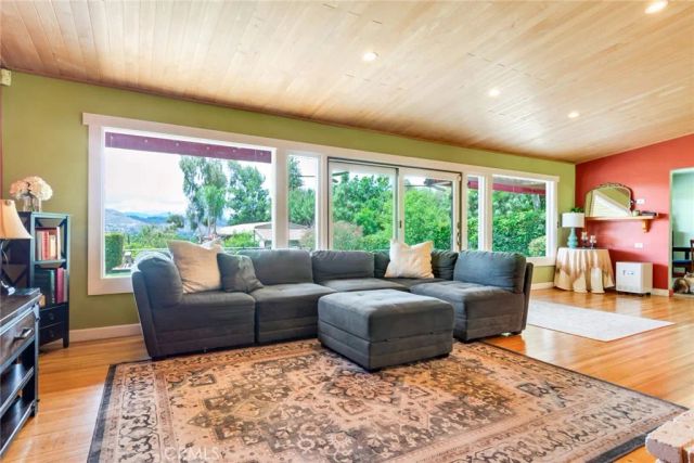 2886 Mcallister, Riverside, CA 92503