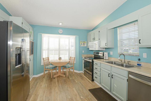 4064 Gator Trace Road, Fort Pierce, FL 34982