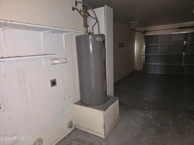 833 E PIMA Avenue, Apache Junction, AZ 85119