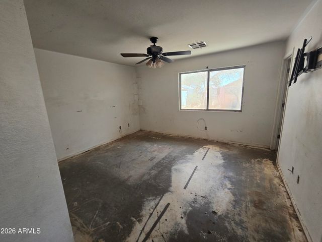 833 E PIMA Avenue, Apache Junction, AZ 85119