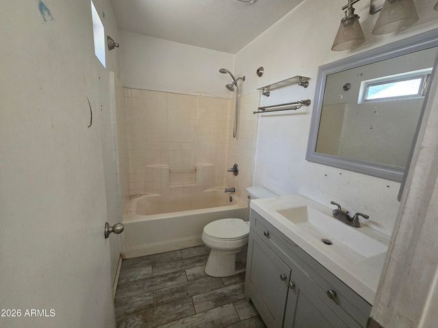 833 E PIMA Avenue, Apache Junction, AZ 85119
