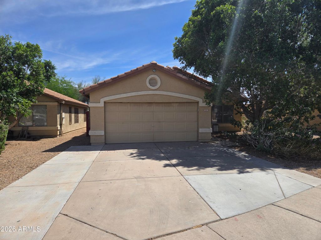 833 E PIMA Avenue, Apache Junction, AZ 85119