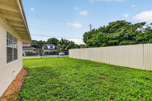 603 N Broadway, Lantana, FL 33462