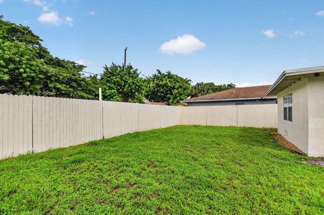 603 N Broadway, Lantana, FL 33462