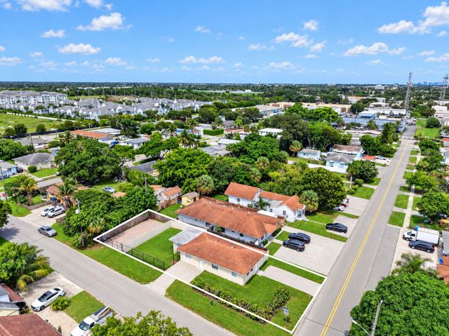 603 N Broadway, Lantana, FL 33462