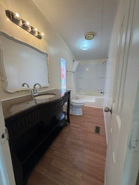 Image 4 of property listing at 8330 Pine Lane, Grape Creek, TX 76901