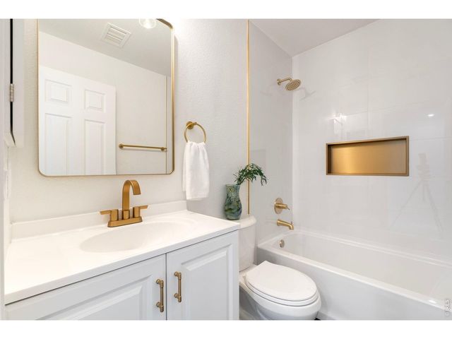 5761 Ceylon St, Denver, CO 80249