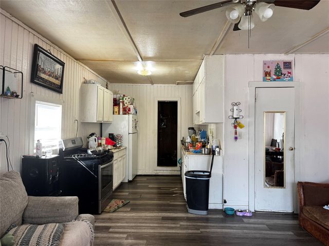 108 N Ellis Ave Avenue, Mt Pleasant, TX 75455