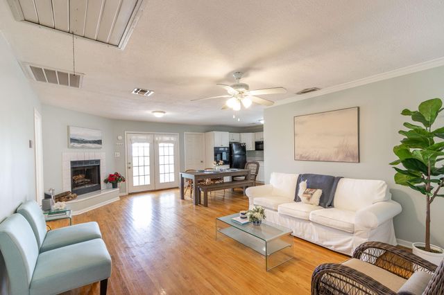16721 Edward Teach Road, Jamaica Beach, TX 77554