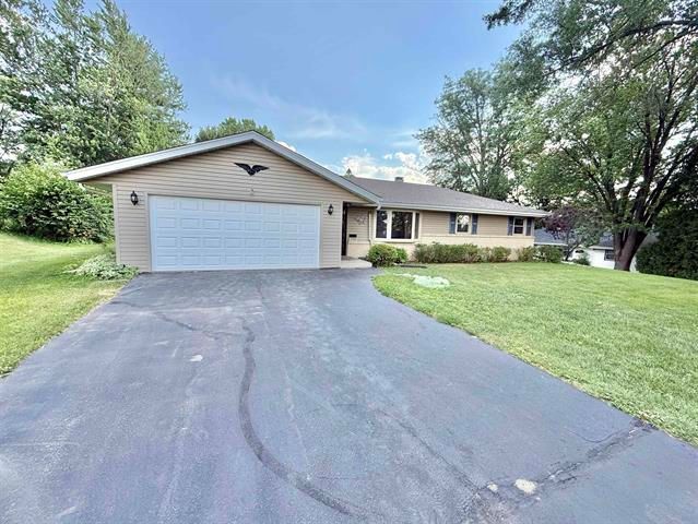 2795 Cascade Drive, Rockford, IL 61109