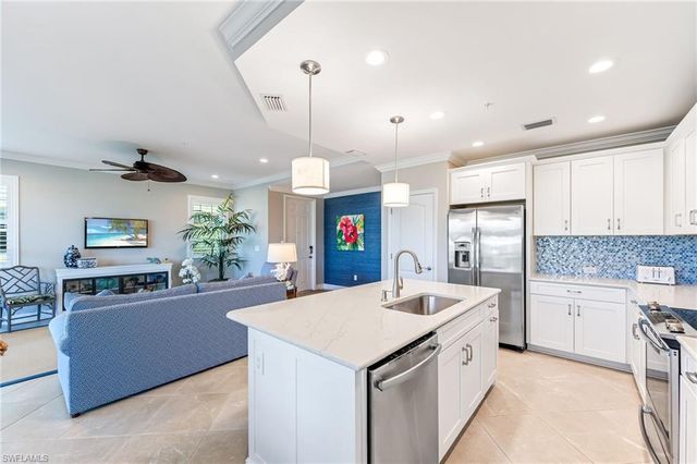 6948 Avalon CIR # 604, Naples, FL 34112