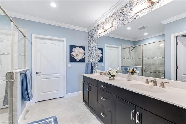 6948 Avalon CIR # 604, Naples, FL 34112