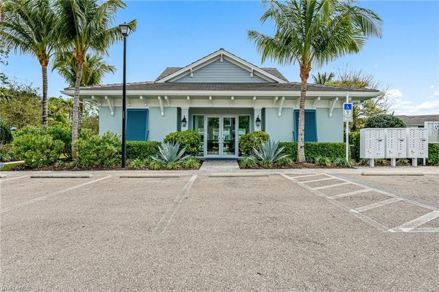 6948 Avalon CIR # 604, Naples, FL 34112