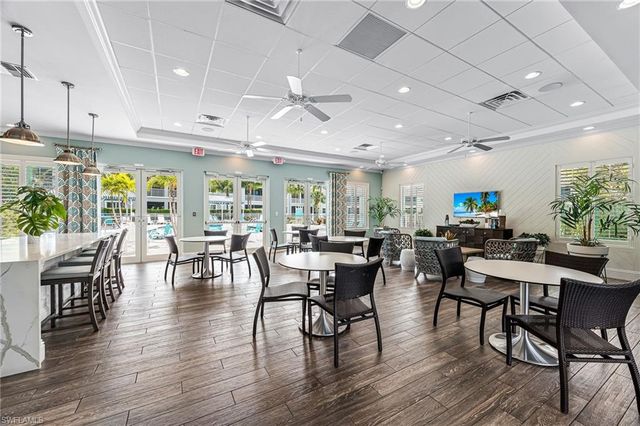 6948 Avalon CIR # 604, Naples, FL 34112