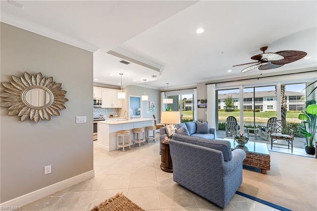 6948 Avalon CIR # 604, Naples, FL 34112