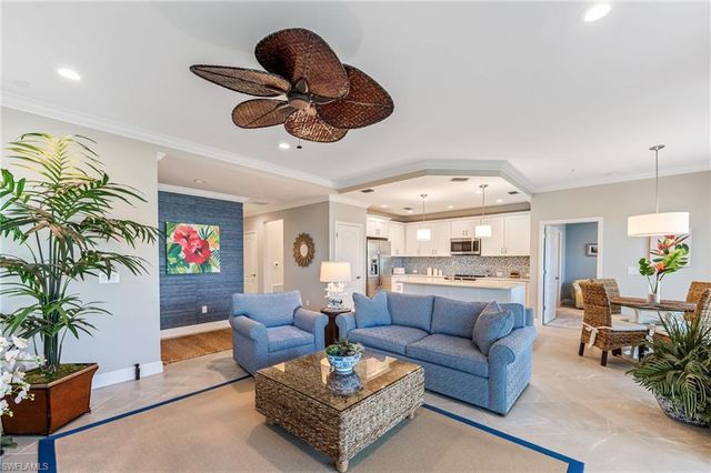 6948 Avalon CIR # 604, Naples, FL 34112