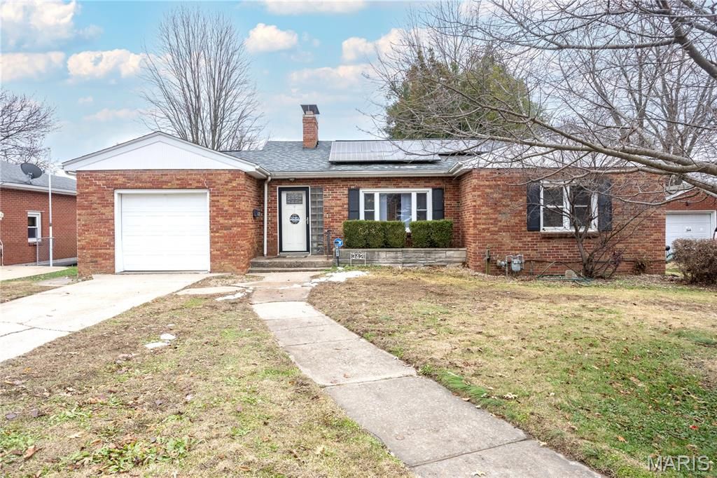 3421 Gary Street, Alton, IL 62002