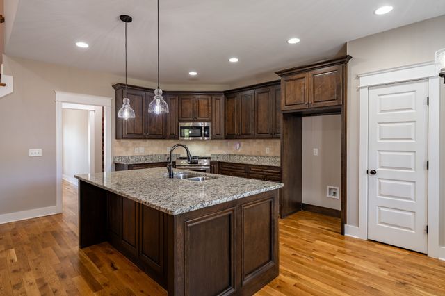 3053 Wedgewood Dr, Greenbrier, TN 37073
