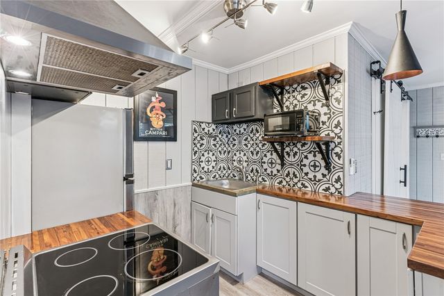 608 Palmetto Street, St Simons Island, GA 31522