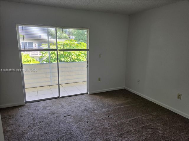 20210 NE 2nd Avenue V30, Miami Gardens, FL 33179