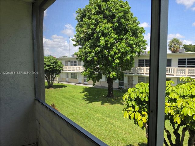 20210 NE 2nd Avenue V30, Miami Gardens, FL 33179