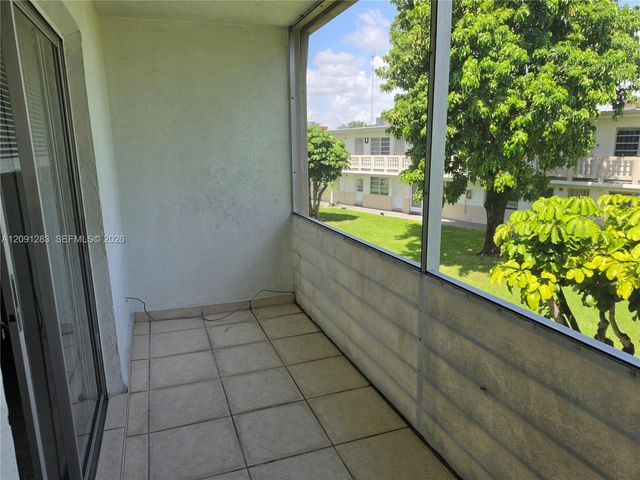 20210 NE 2nd Avenue V30, Miami Gardens, FL 33179