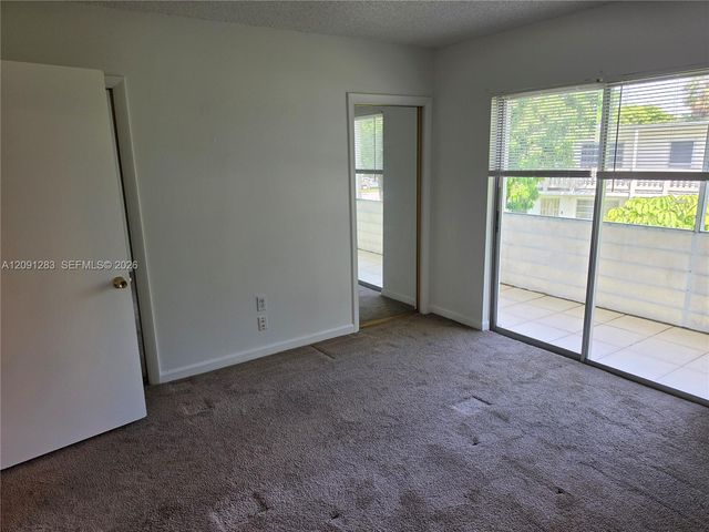 20210 NE 2nd Avenue V30, Miami Gardens, FL 33179