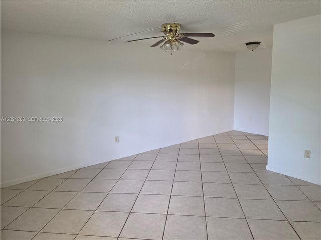 20210 NE 2nd Avenue V30, Miami Gardens, FL 33179