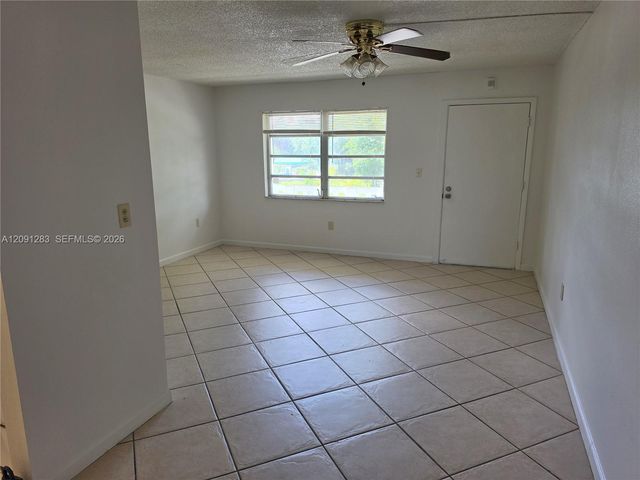 20210 NE 2nd Avenue V30, Miami Gardens, FL 33179