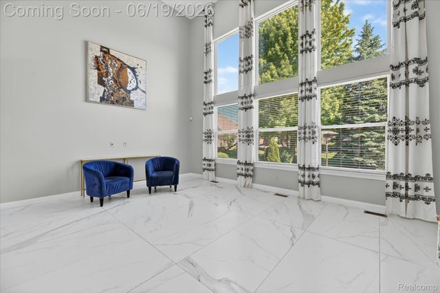 6827 Blackwell, Shelby Charter Township, MI 48317