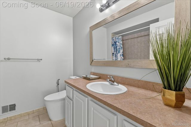 6827 Blackwell, Shelby Charter Township, MI 48317