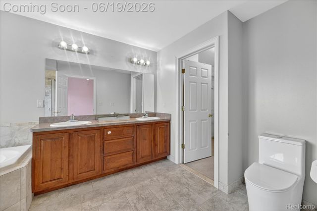 6827 Blackwell, Shelby Charter Township, MI 48317