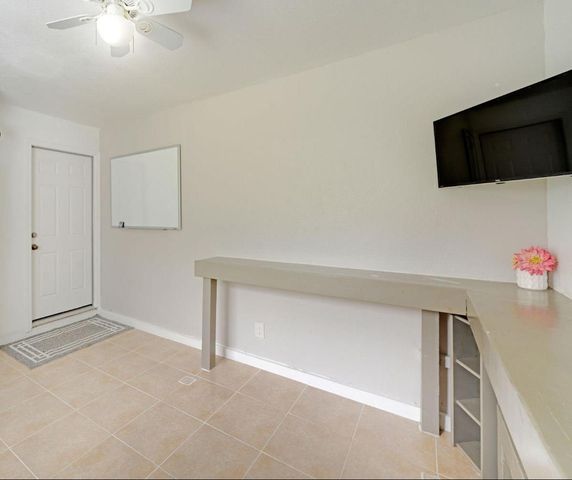 7128 Parish Way, Citrus Heights, CA 95621