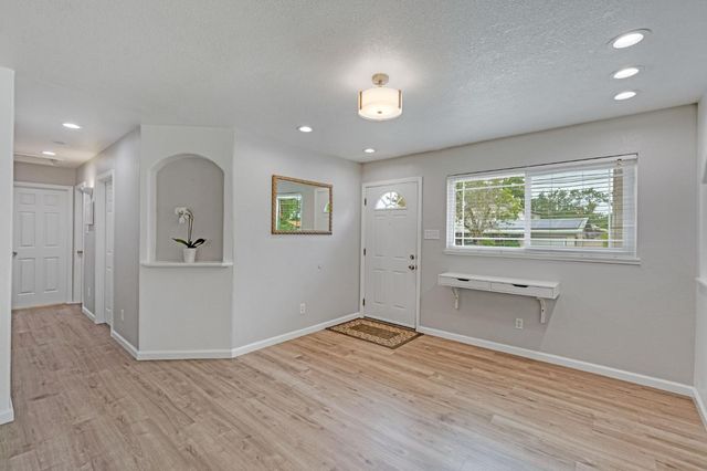 7128 Parish Way, Citrus Heights, CA 95621