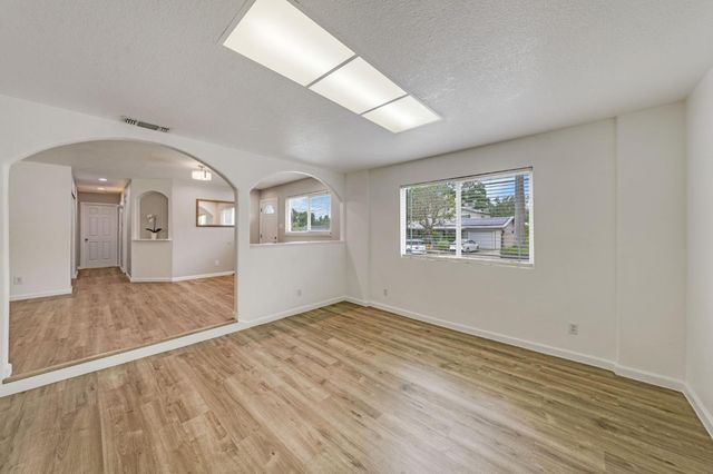 7128 Parish Way, Citrus Heights, CA 95621
