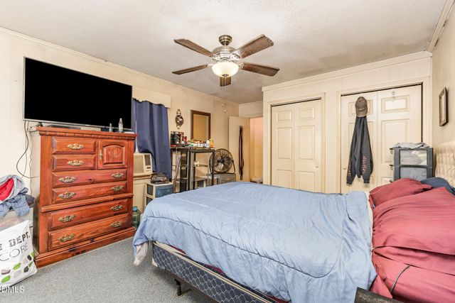 131 White Oak Drive, Henderson, NC 27536