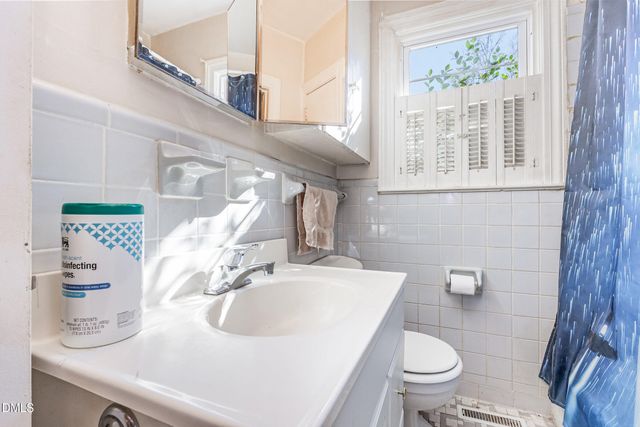 131 White Oak Drive, Henderson, NC 27536