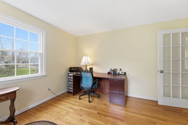 24 Deerfoot Dr, East Longmeadow, MA 01028