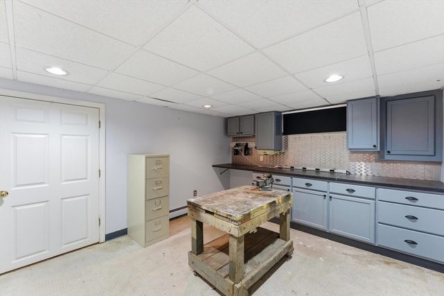 24 Deerfoot Dr, East Longmeadow, MA 01028