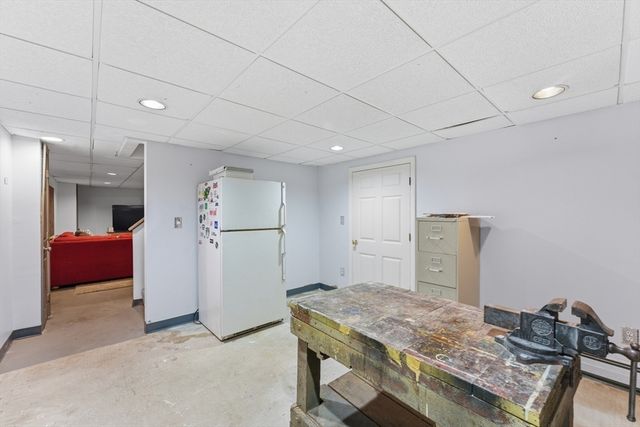 24 Deerfoot Dr, East Longmeadow, MA 01028