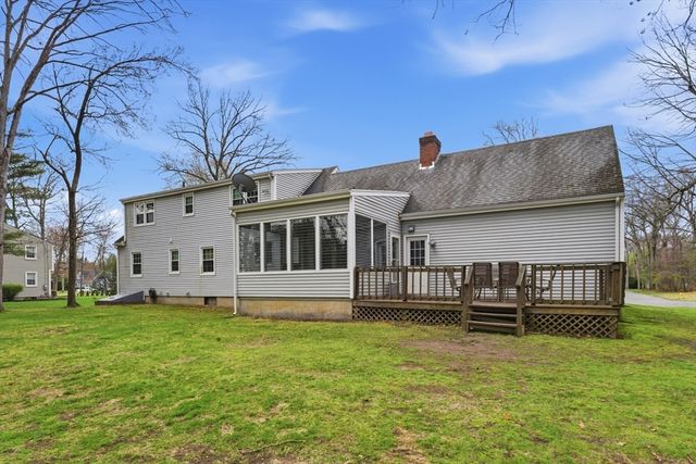 24 Deerfoot Dr, East Longmeadow, MA 01028