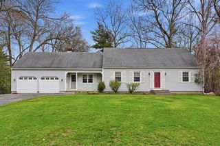 24 Deerfoot Dr, East Longmeadow, MA 01028