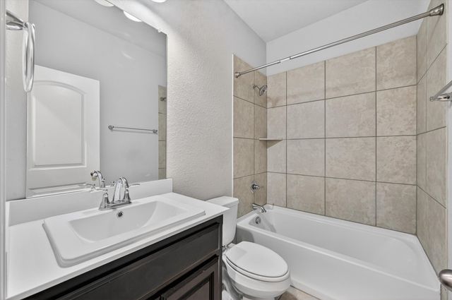 1906 Gristmill Drive, Mansfield, TX 76063