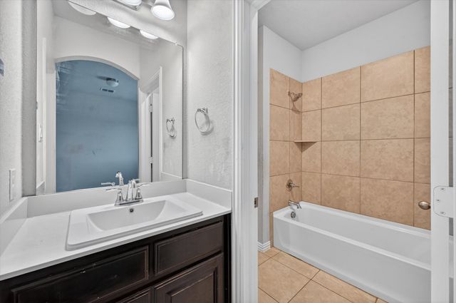 1906 Gristmill Drive, Mansfield, TX 76063