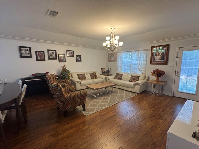 1879 Sea Gull Drive, Dallas, TX 75051