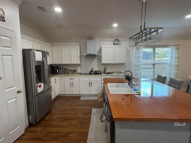 1879 Sea Gull Drive, Dallas, TX 75051