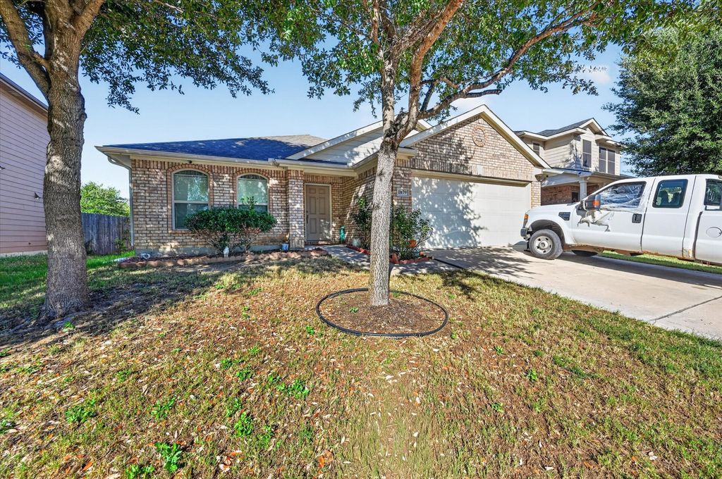 1879 Sea Gull Drive, Dallas, TX 75051 — photo 2