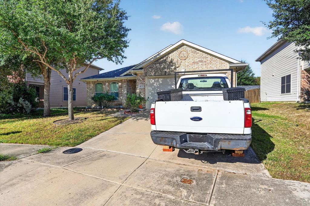 1879 Sea Gull Drive, Dallas, TX 75051 — photo 3