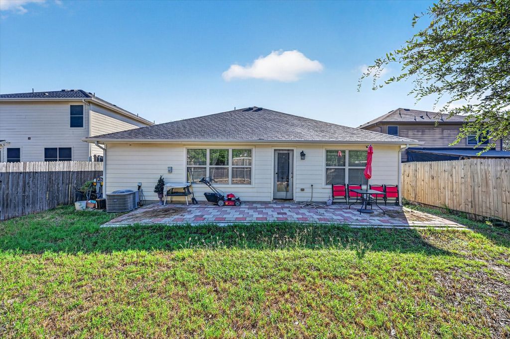 1879 Sea Gull Drive, Dallas, TX 75051 — photo 4