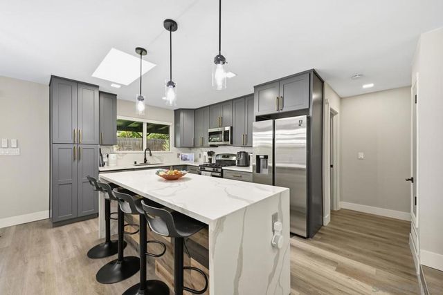1223 Rock Springs Rd., San Marcos, CA 92069
